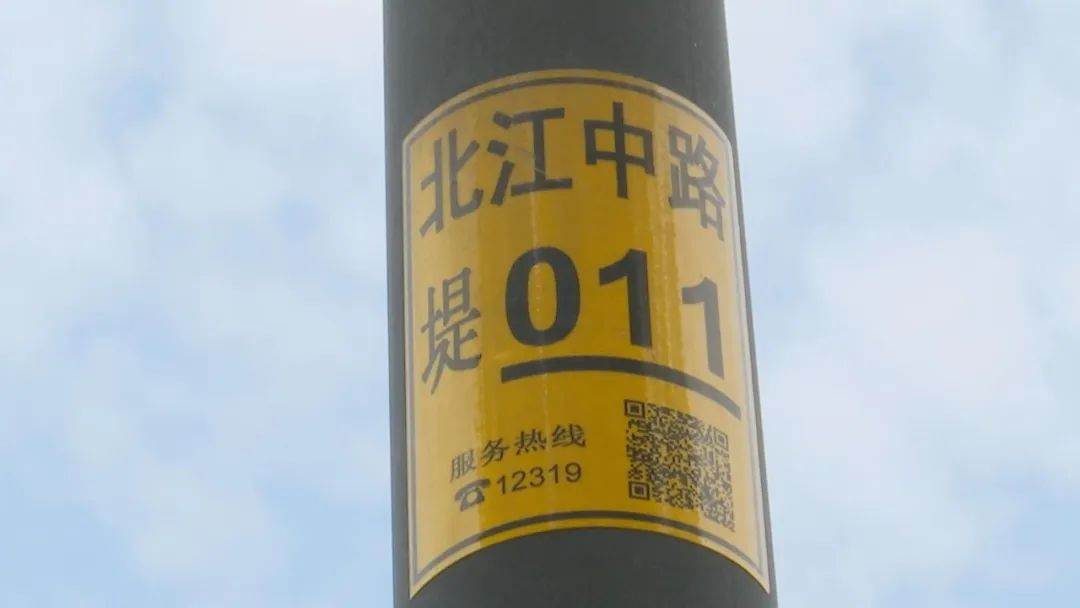 DƬ